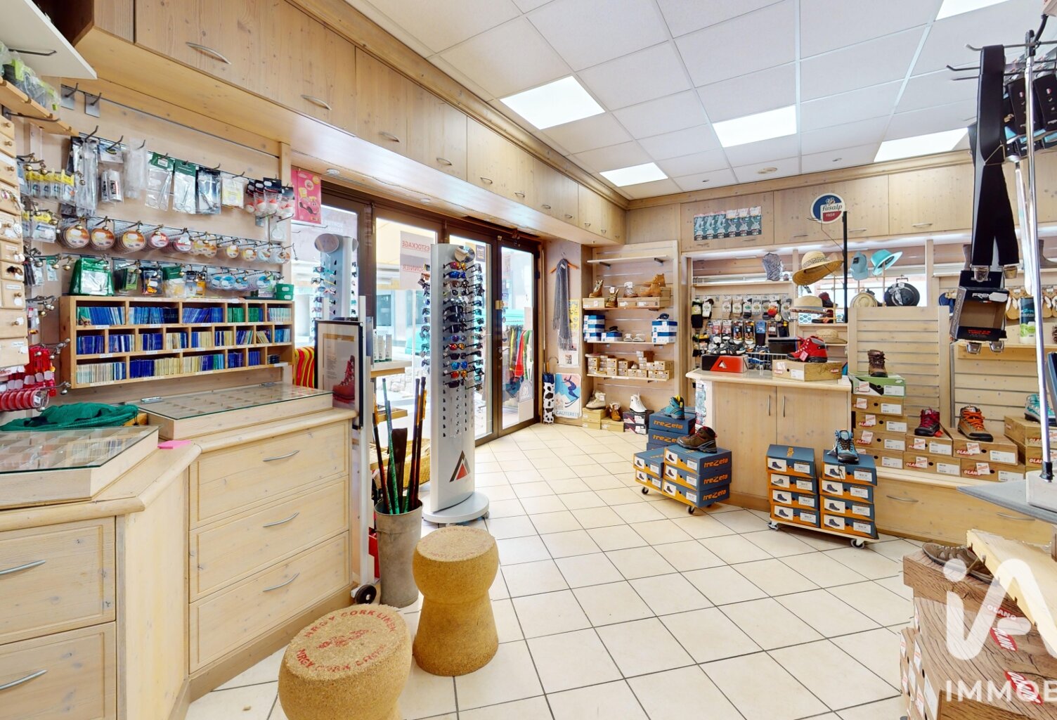 Vente Habillement, Textile 110 m&sup2; — photo 1