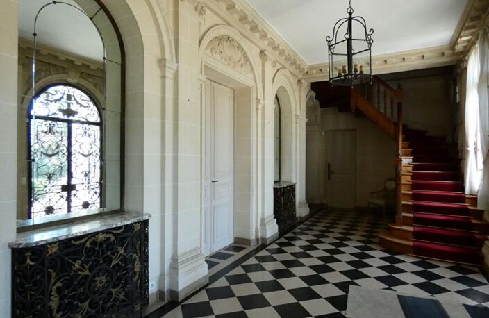Château au bord de la rivière — photo 4