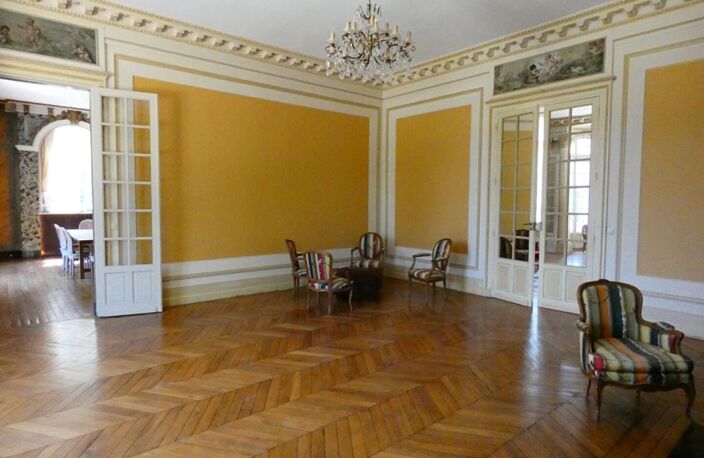 Château au bord de la rivière — photo 5