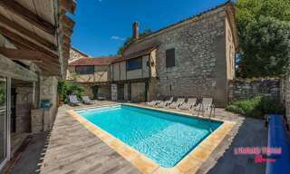 Maison 11 Pièces 330 m² à vendre à Montcuq-en-Quercy-Blanc (46800)