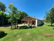 MONTCUQ  Propriété quercynoise 11 pièces sur 5500 m² avec piscine et dépendance — photo 4