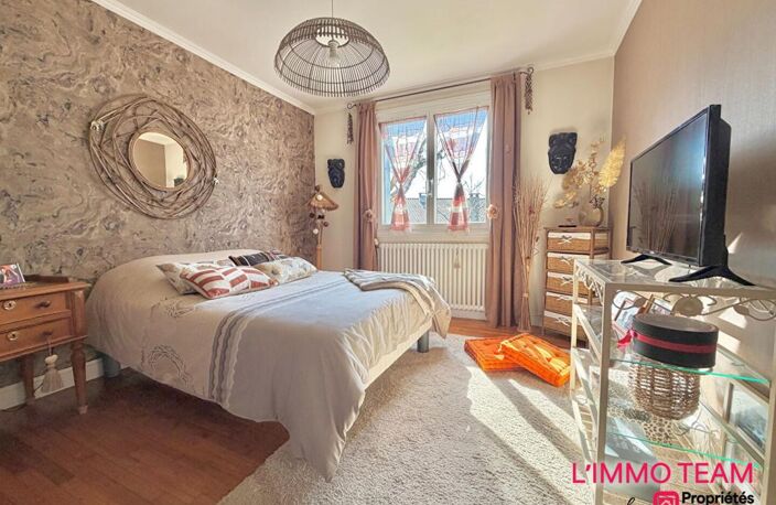 Luzech Maison 3 chambres sur près de 1000 m² de terrain proche commodités — photo 5