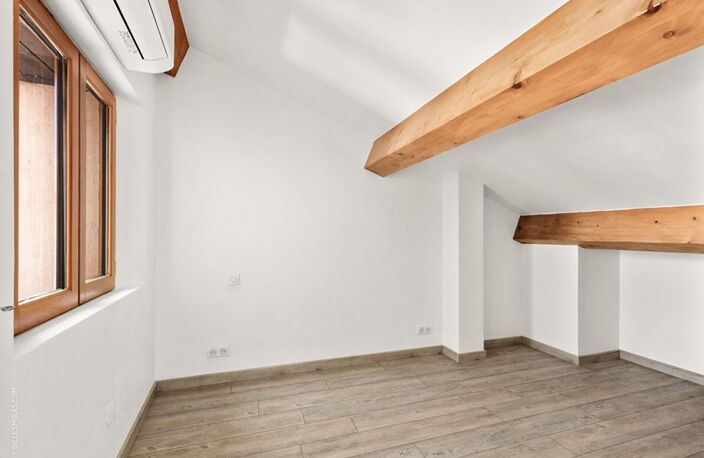 Superbe appartement rénové au coeur du village — photo 4