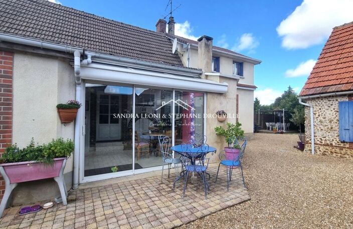 PROCHE MAINTENON - MAISON AUTHENTIQUE DE 166 M², 7 PIECES AVEC DEPENDANCE — photo 2