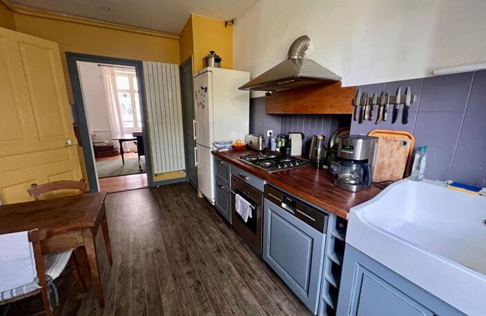 VANNES - CENTRE-VILLE - APPARTEMENT DE CARACTÈRE DE 84 m² DANS UN IMMEUBLE DU XIXe SIÈCLE — photo 4
