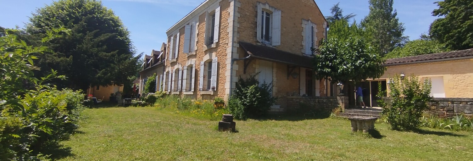 Maison 12 Pièces 425 m² à vendre à Sarlat-la-Canéda (24200)