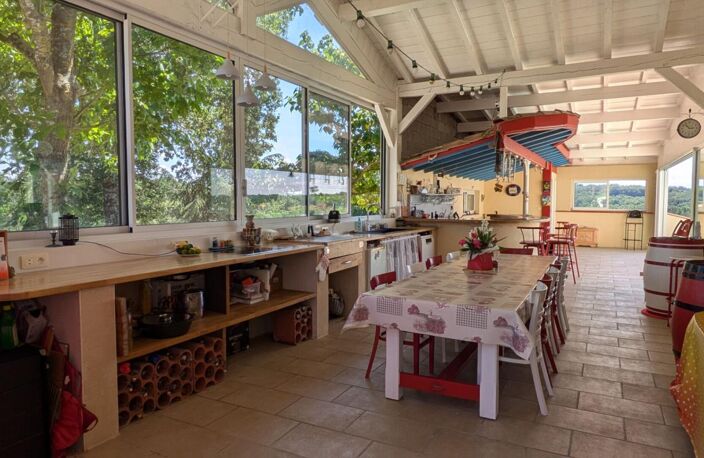 Maison de 350m² avec piscine et dépendances sur 2ha — photo 3