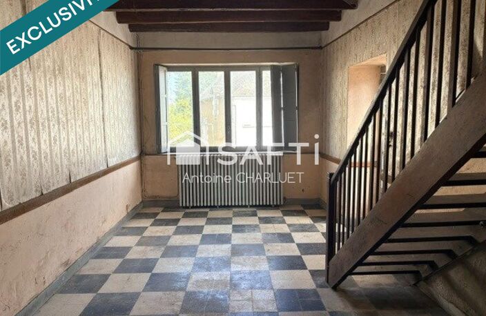 Maison de 117m² à renover entièrement avec une petite courette — photo 2
