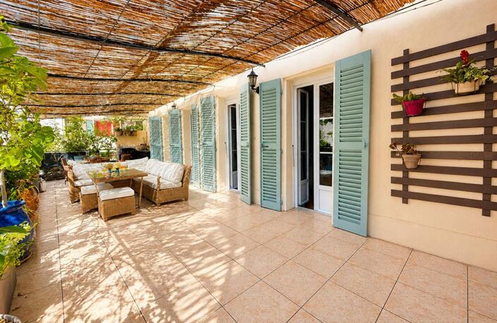 Appartement de caractère de 174 m2 avec terrasse de 55 m2 - Centre-ville Hyères — photo 2