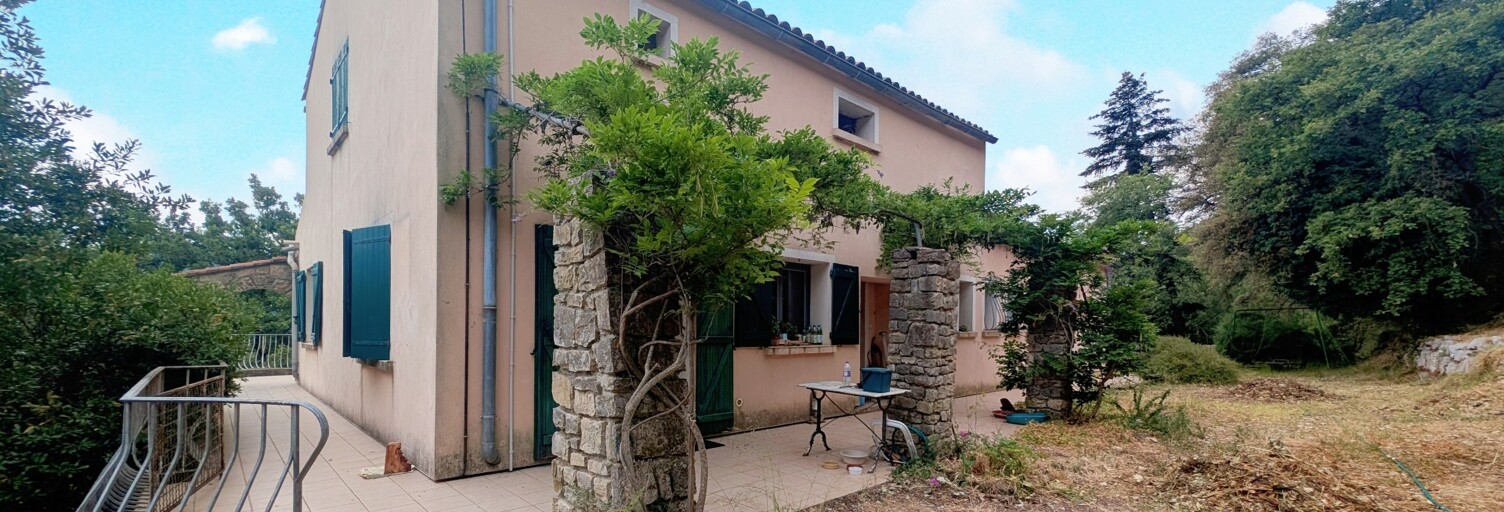 Maison 8 Pièces 213 m² à vendre à Collobrières (83610)