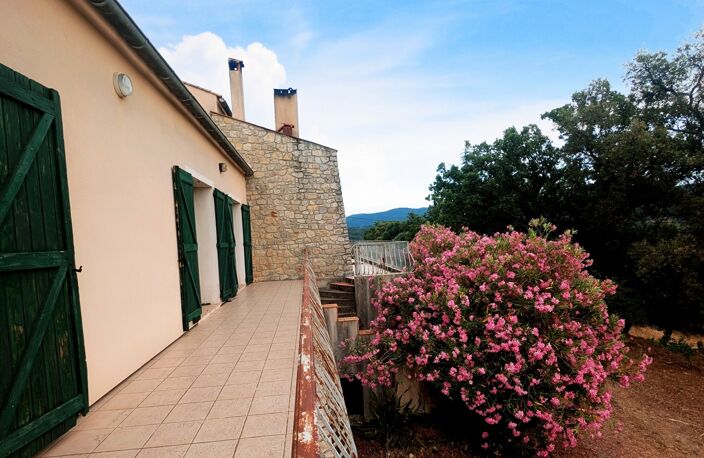 Vente Maison/villa 8 pièces — photo 4