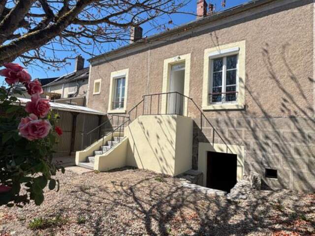 Maison 4 chambres de 123.5 M2 , MEHUN SUR YEVRE — photo du bien