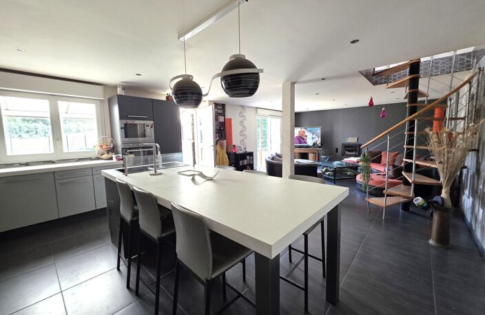 Maison de campagne, 4 chambres, terrain et grand hangar — photo 3