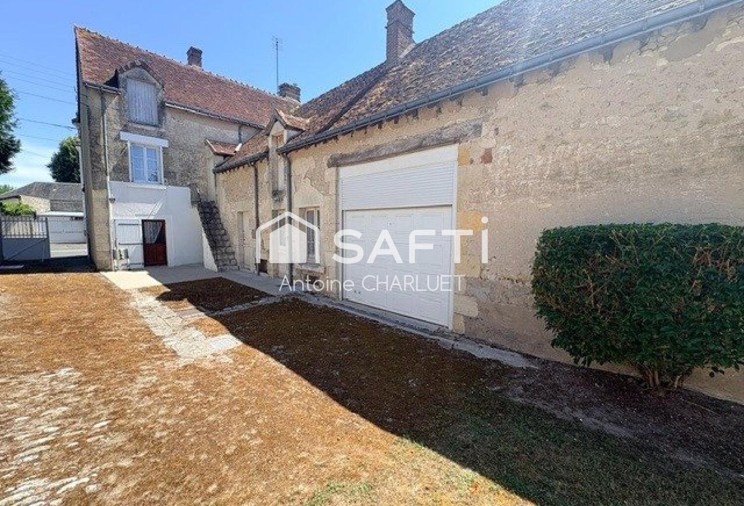Maison de bourg 90m² avec de nombreuses dépendances — photo 1