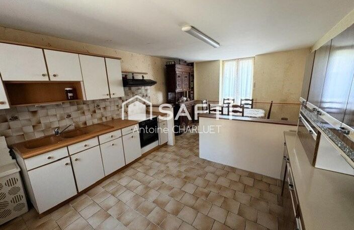 Maison de bourg 90m² avec de nombreuses dépendances — photo 4
