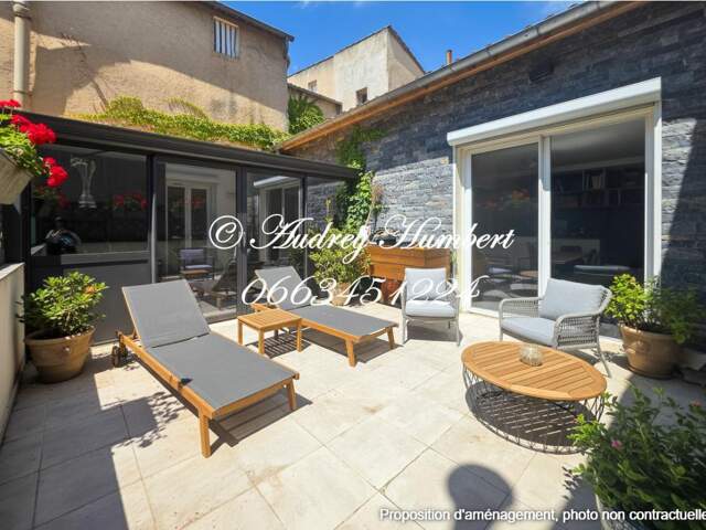 EXCLUSIVITÉ,  Appartement T4 de 124 m² avec plus de 40 m² d'extérieur et garage en plein coeur de Manosque — photo du bien