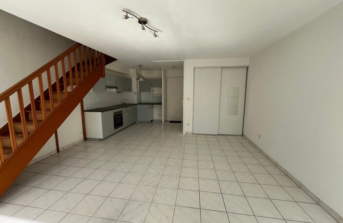 Duplex lumineux avec piscine, balcon et résidence fraîchement ravalée : un cadre de vie idéal aux portes de Bordeaux ! — photo 2