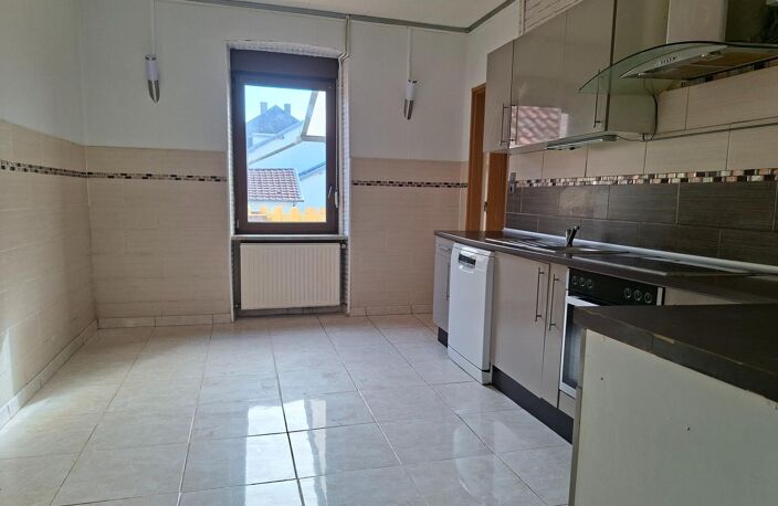 Charmante maison avec terrasse et jardin en plein centre ville!! — photo 2