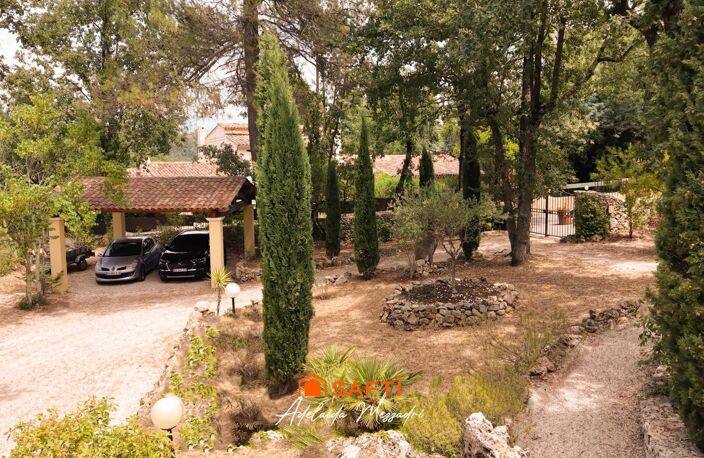 Propriété de caractère avec piscine, dépendance et jardin méditerranéen — photo 4