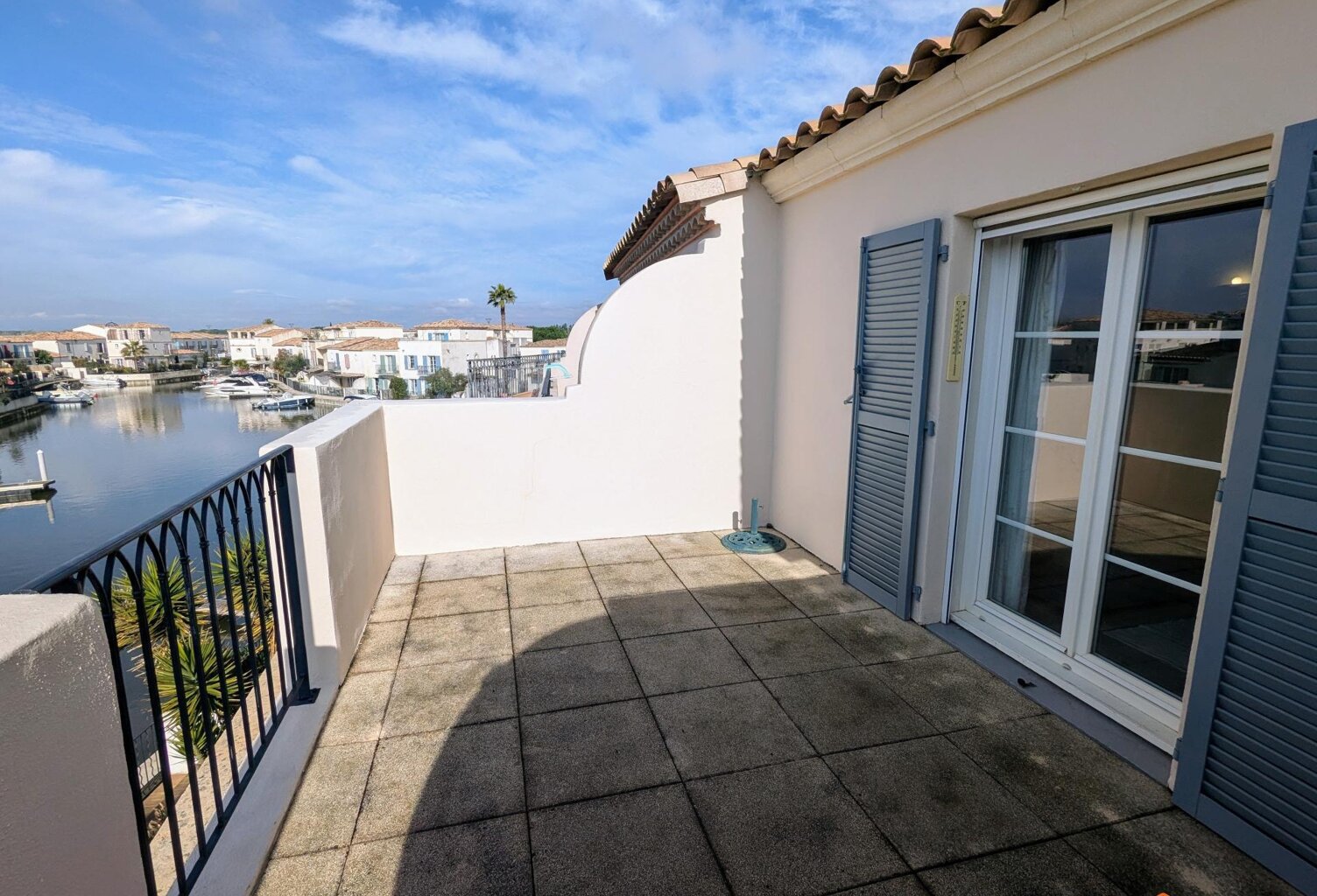 Marina triplex avec amarrage privé, terrasse et solarium — photo 1