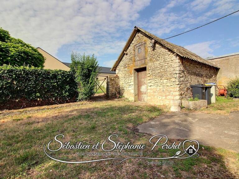 EXCLUSIVITÉ - Maison à rénover 3 chambres avec dépendances sur terrain d'environ 1042 m2 — photo 1