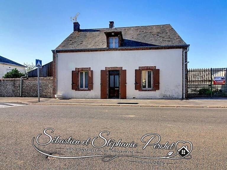 EXCLUSIVITÉ - Maison à rénover 3 chambres avec dépendances sur terrain d'environ 1042 m2 — photo 1