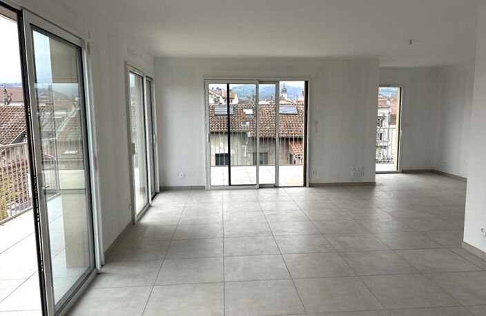 MONTBRISON 42600 Appartement neuf (jamais habité) 126 m² habitables 3 chambres, garage, place de parking — photo 5
