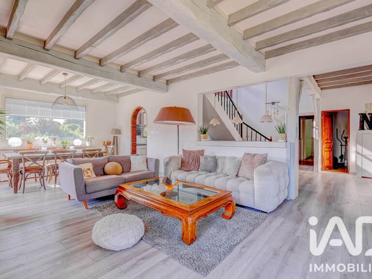 Vente Maison/villa 8 pièces — photo 1