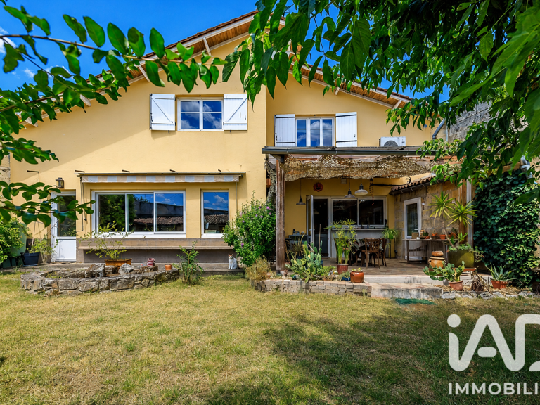 Vente Maison/villa 9 pièces — photo 1