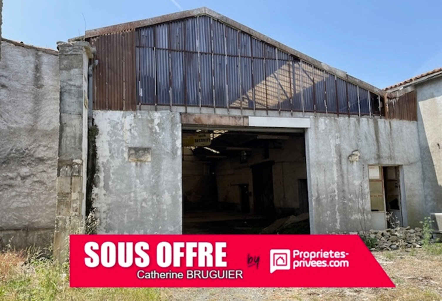 Ensemble immobilier plein centre à rénover Saint Sauveur D Aunis 409 m2 — photo 1