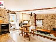 DESIGN ET AUTHENTICITE POUR CETTE MAISON DE VILLAGE UNIQUE ! — photo 4
