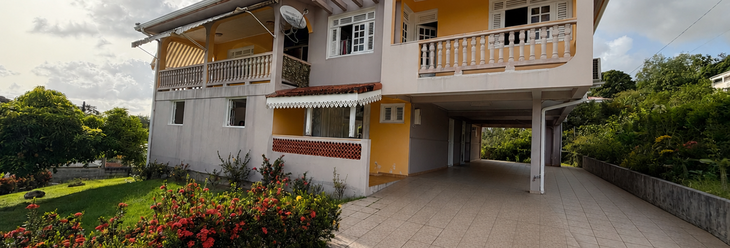 Maison 5 Pièces 350 m² à vendre à Ducos (97224)