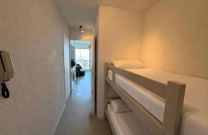 Vue exceptionnelle sur l'Océan   -   Appartement rénové avec balcon, parking et fort potentiel locatif — photo 5