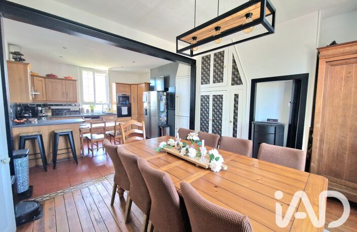 Vente Maison/villa 9 pièces — photo 2
