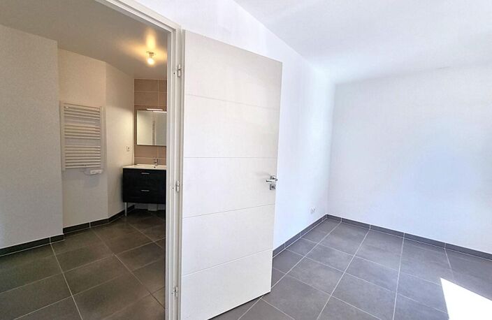 Appartement  2 pièce(s) 49 m2 Toulon Est — photo 5