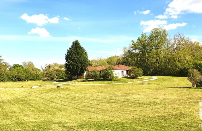 Vente Maison/villa 22 pièces — photo 2