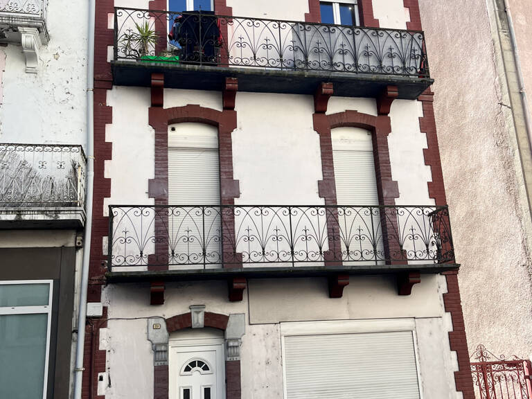 IMMEUBLE DE 2 APPARTEMENTS — photo 1
