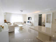 Villeurbanne Gratte-ciel - 122m² - T4Bis - Balcon 12m² - Suite Parentale - Cli:matisation - Garage — photo 4