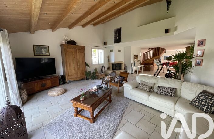 Vente Maison traditionnelle 8 pièces — photo 2