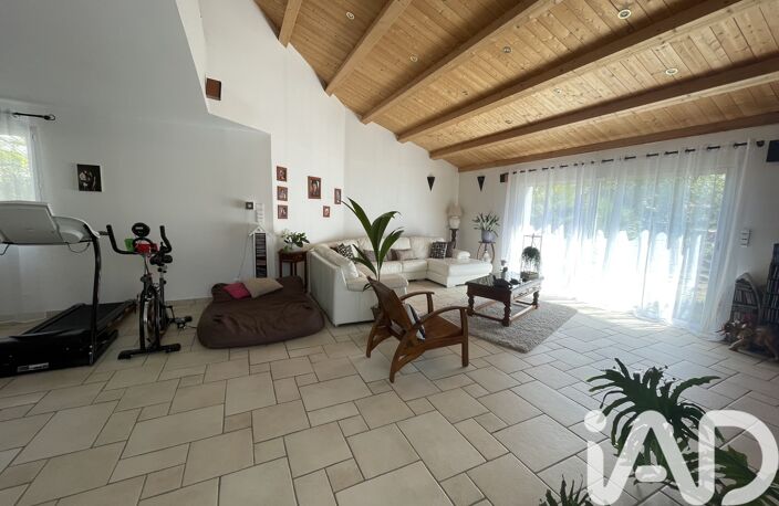 Vente Maison traditionnelle 8 pièces — photo 3