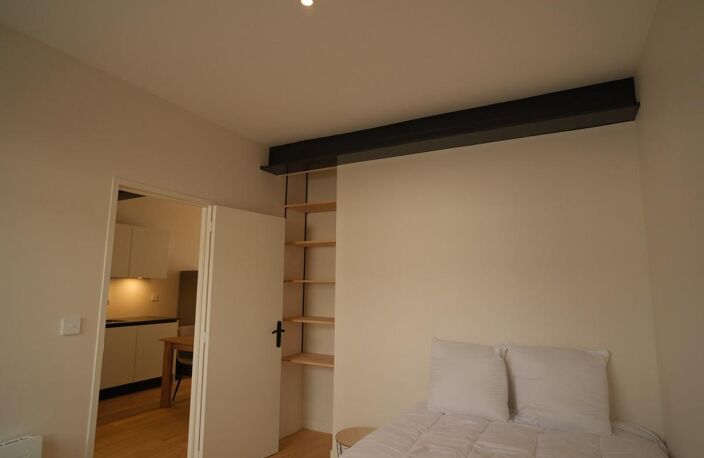 BORDEAUX TONDU APPARTEMENT RENOVÉ CALME AVEC JARDINS PRIVATIFS — photo 2