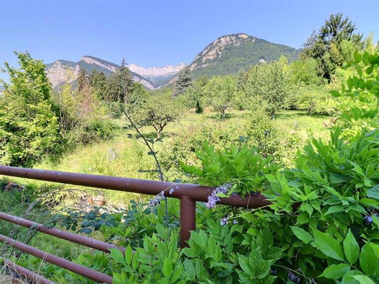 Propriété de caractère 11 pièces 6 chambres 312 m² sur terrain de 3 060 m² à La Terrasse (38660) — photo 1