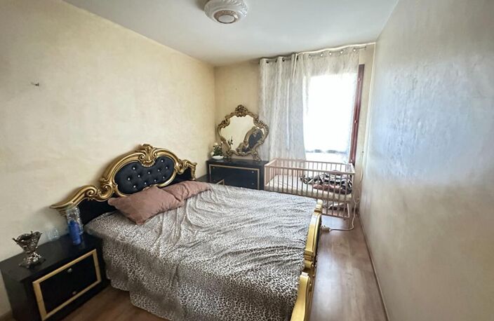 Appartement T4  Marseille 13e  80 m²  Ascenseur Parking Cave — photo 5