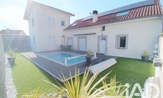 Maison 9 Pièces 190 m² à louer à Tarbes (65000)
