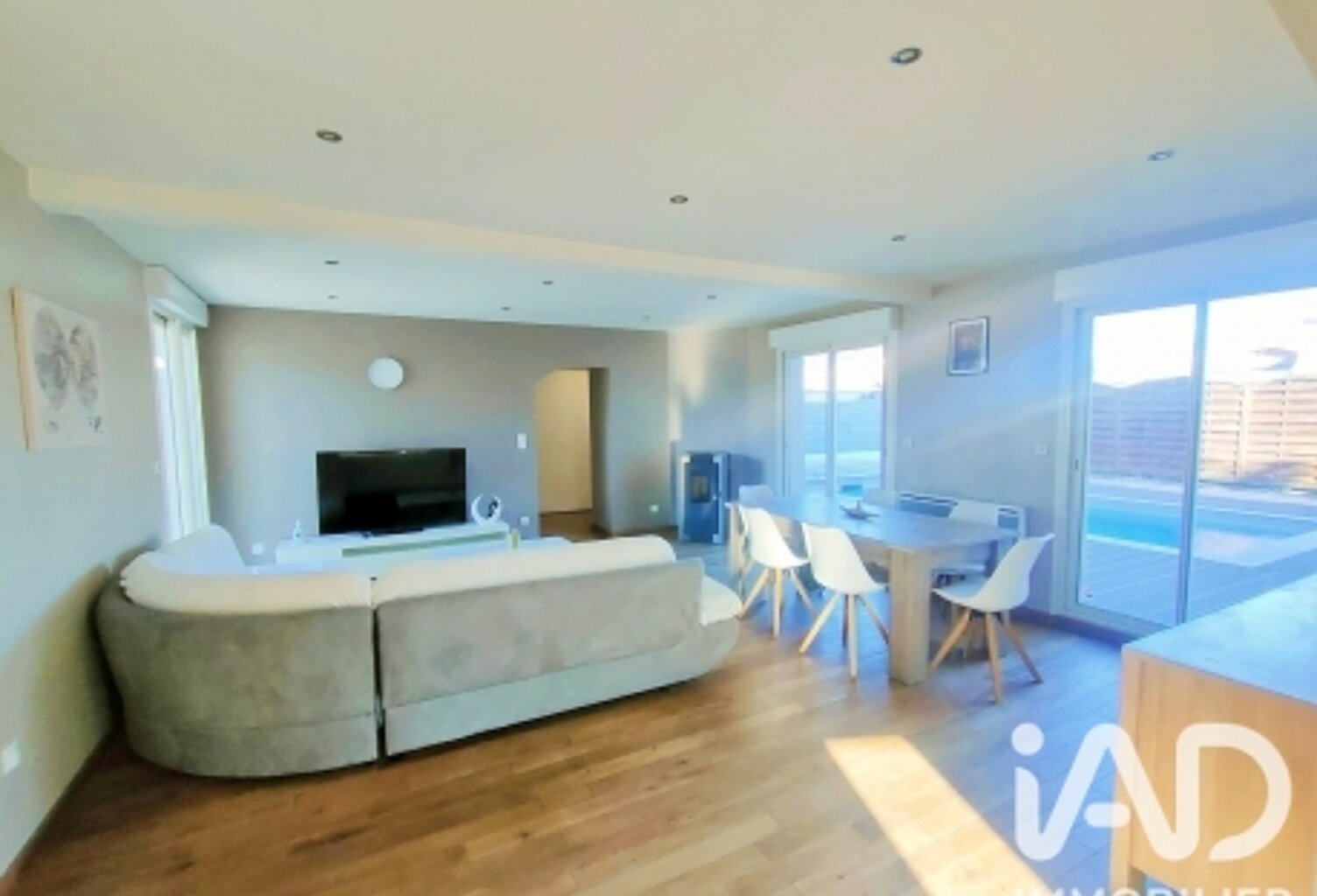 Location Maison d'architecte 9 pièces — photo 1