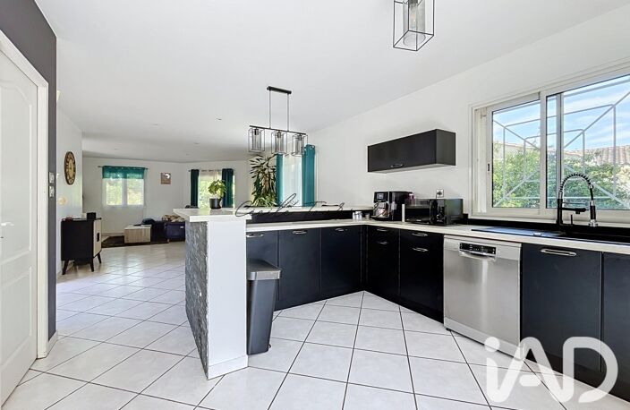 Vente Maison/villa 5 pièces — photo 2