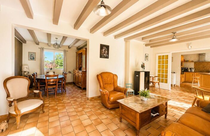 Propriété sur 2 ha  avec maison rénovée, nombreux bâtiments et box chevaux - Secteur Mamers — photo 4