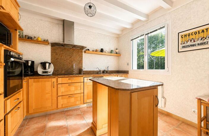 Propriété sur 2 ha  avec maison rénovée, nombreux bâtiments et box chevaux - Secteur Mamers — photo 5