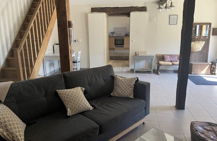 Maison en pierre de 4 pièces principales — photo 3