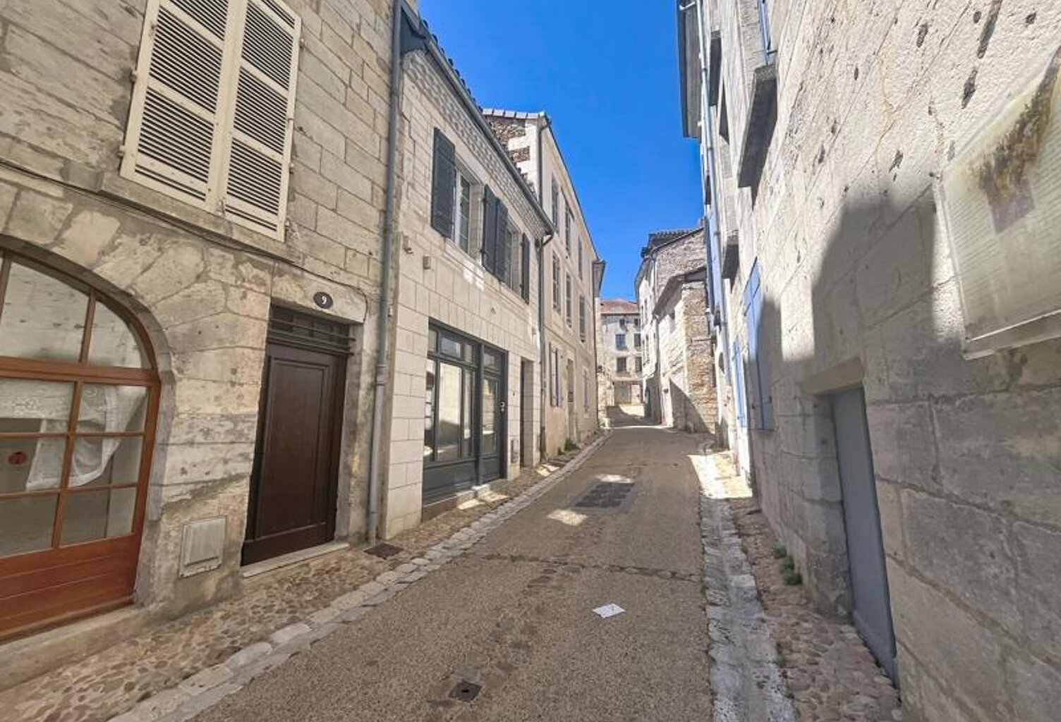 Maison en pierre de 5 pièces principales — photo 1